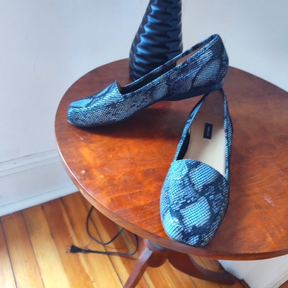 Array Freedom Square Toe Snake Slip On Loafer - image 1